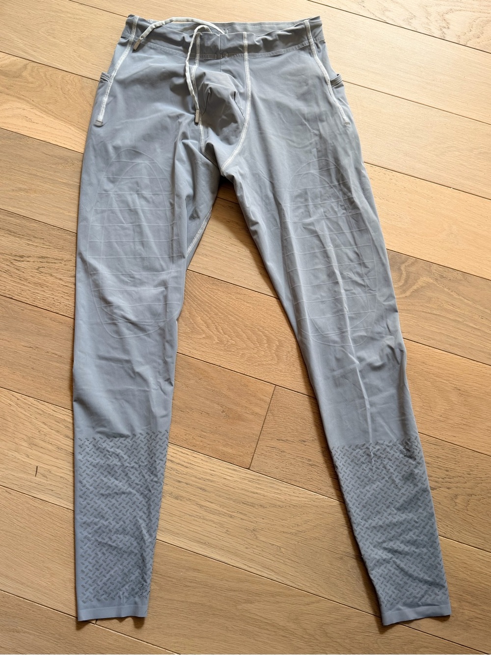 lululemon Men's SenseKnit Running Tights 28" size large - in perfect condition!